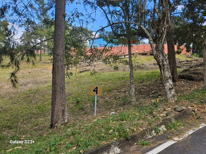 Venta de Lote en Bello Horizonte Escazú uso residencial para segregar - Imagen 2