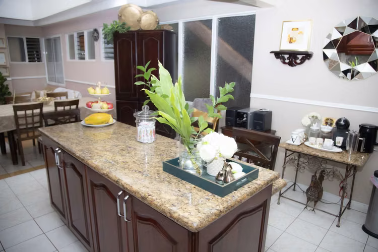 Se vende casa en Rohrmoser, Pavas