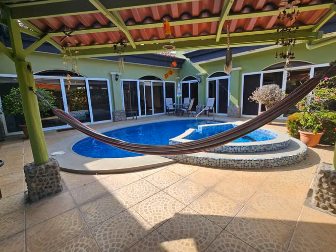 Condominio frente al mar Playa Bejuco Costa del Sol