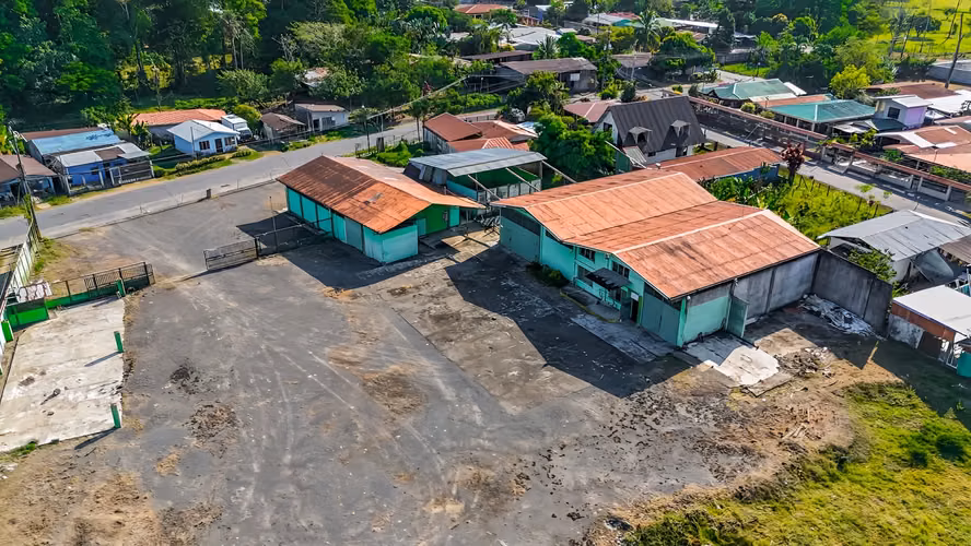 Venta de bodegas en Cariari, Guápiles