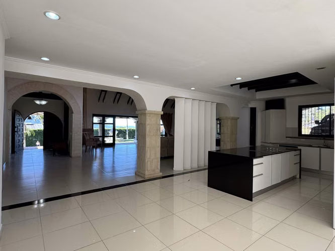 Venta de Exclusiva Quinta en Santa Bárbara de Heredia - Imagen 4