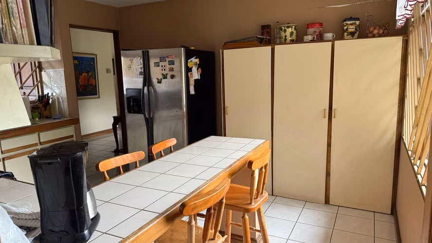 SE VENDE CASA INDEPENDIENTE VISTA AL BOSQUE - SAN RAFAEL - LA UNION - TRES RIOS