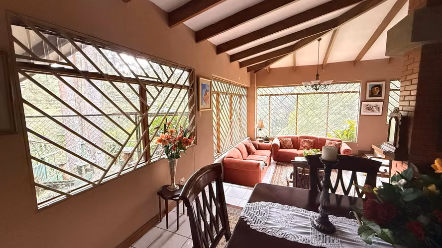 SE VENDE CASA INDEPENDIENTE VISTA AL BOSQUE - SAN RAFAEL - LA UNION - TRES RIOS
