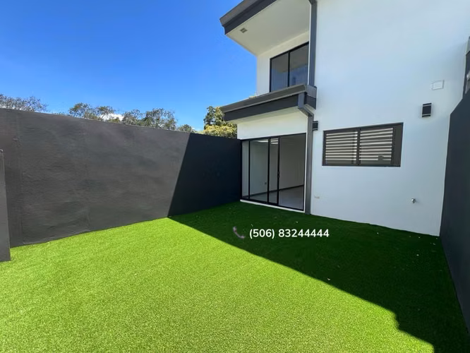 VENTA DE CASA EN CONDOMINIO EN ALAJUELA