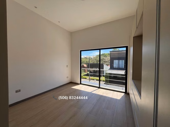VENTA DE CASA EN CONDOMINIO EN ALAJUELA