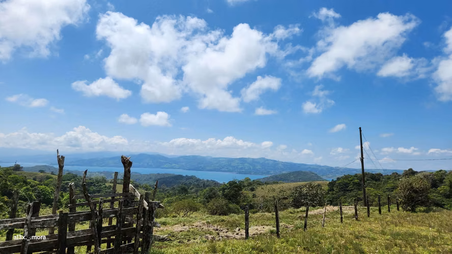 15 Hectáreas con Vista al Lago y Volcán Arenal - Imagen 11