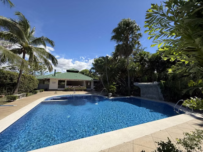Exclusiva Quinta con Piscina y Amplios Jardines | Ideal para Vivir o Invertir - Imagen 18