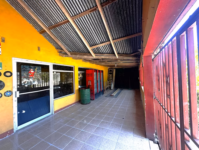 Local comercial en venta en La Cruz, Guanacaste. Ideal para restaurante o bar
