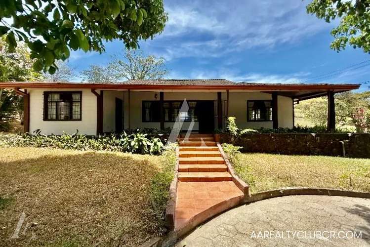 Finca Completa o Lote Máxima Exposición - Cacao Alajuela