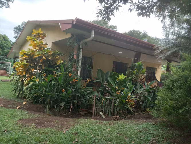 Bella casa en venta en Turrubares con amplio lote