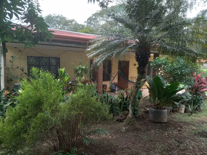 Bella casa en venta en Turrubares con amplio lote