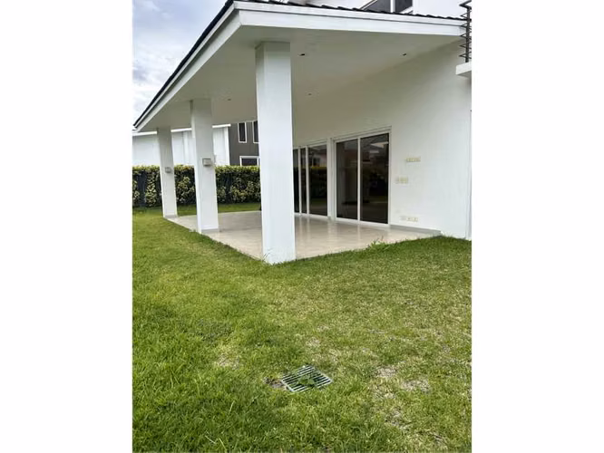 Vendo-Alquilo Casa, Lindora, Santa Ana - Imagen 8