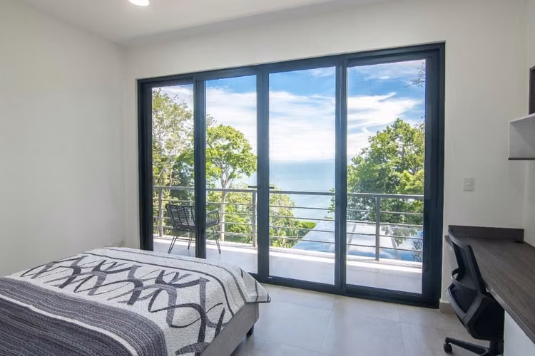 Impresionante Casa con Vista al Mar en Punta Leóna – Playa Blanca