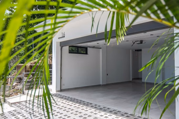 Impresionante Casa con Vista al Mar en Punta Leóna – Playa Blanca