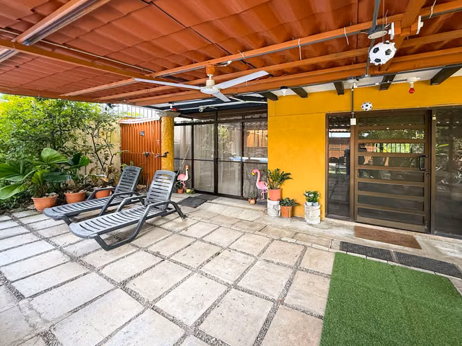 Oportunidad de inversión – Lote 863 m² con piscina. (MV)