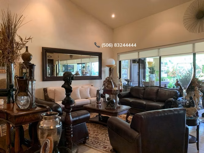 VENTA DE CASA DE 1 PLANTA EN ESCAZÚ