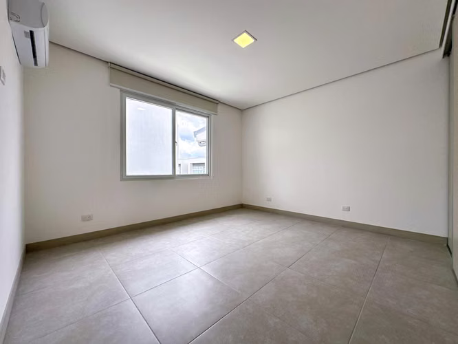 Alquiler de casa moderna en condominio ubicado en Escazú. - Imagen 14