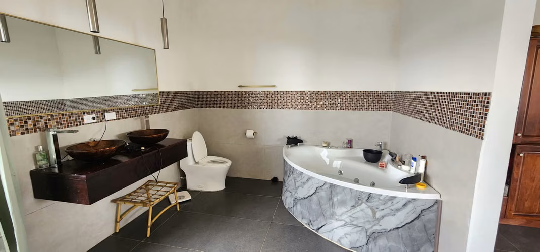 Casa en venta en Naranjo con dos apartamentos, vistas espectaculares