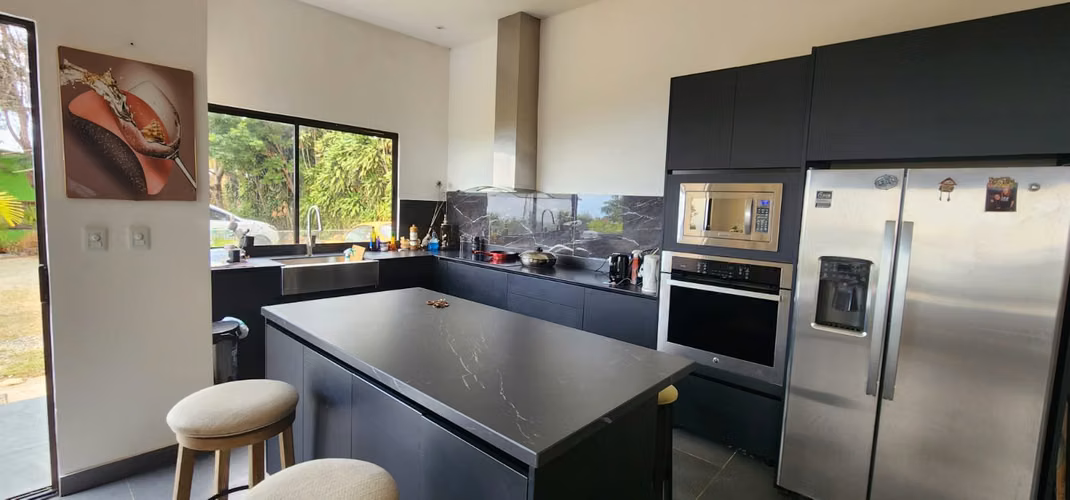 Casa en venta en Naranjo con dos apartamentos, vistas espectaculares