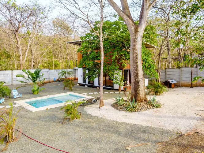 Oportunidad Única: Casa con Piscina a 5Min de Playa Negra - Imagen 17