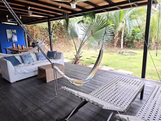 ¡Tu oportunidad en Herradura! Casa para renovar con concepto abierto