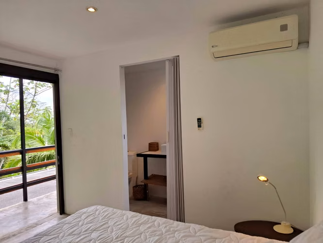 ¡Tu oportunidad en Herradura! Casa para renovar con concepto abierto