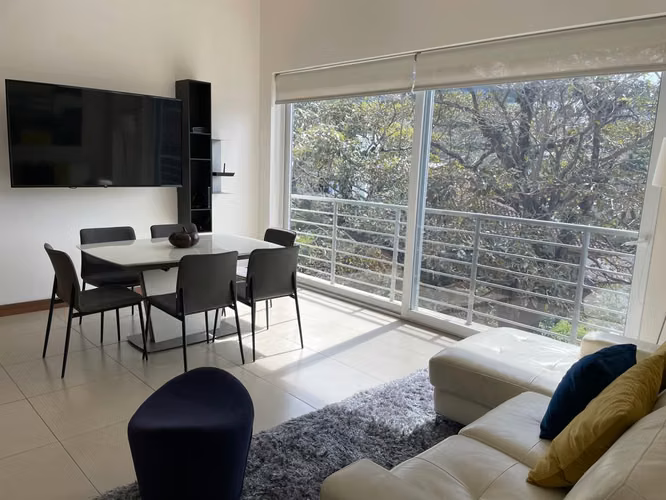ALQUILER DE APARTAMENTO AMOBLADO – DISTRITO CUATRO*