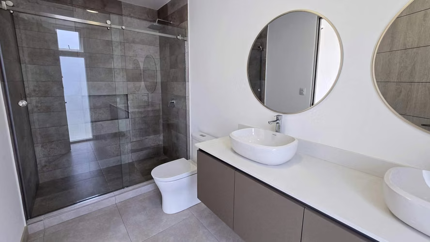 ALQUILER DE CASA MODERNA EN ESCAZÚ* - Imagen 9