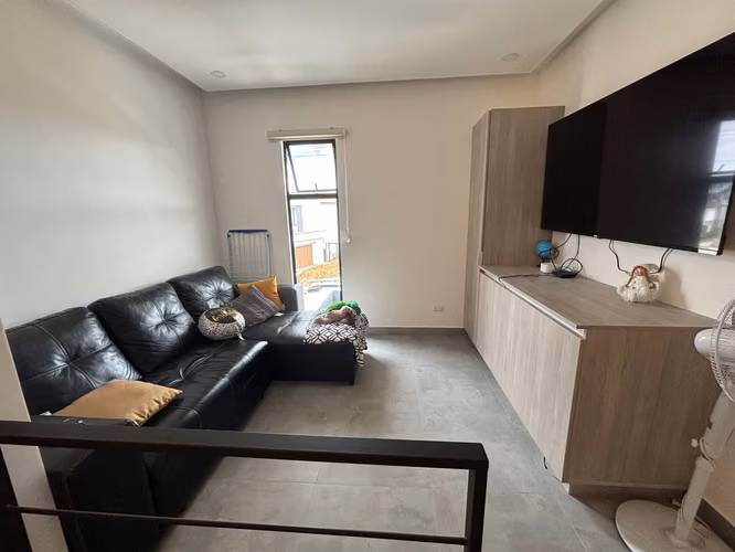 Venta de casa nueva y moderna en condominio en Tres Ríos, 5740