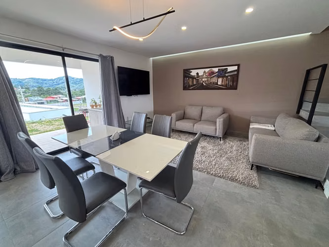 Venta de casa nueva y moderna en condominio en Tres Ríos, 5740