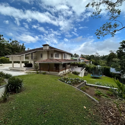 id 39669 Venta Hermosa casa en residencial en Tres Ríos - Imagen 2
