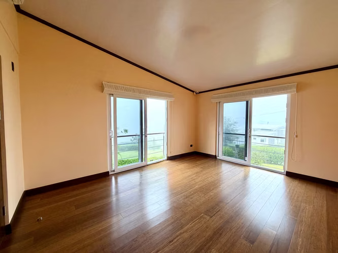 SE VENDE ESPECTACULAR CASA ESTILO FENG SHUI - OREAMUNO - CARTAGO
