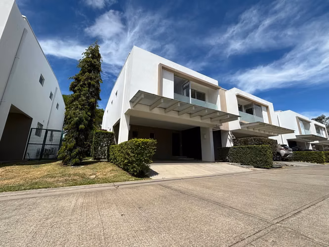 Venta de moderna casa en condominio en Santa Ana, 5739 - Imagen 6