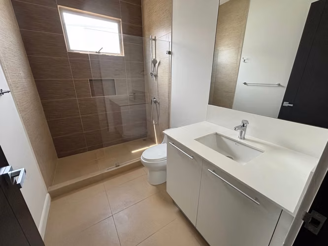 Venta de moderna casa en condominio en Santa Ana, 5739 - Imagen 17