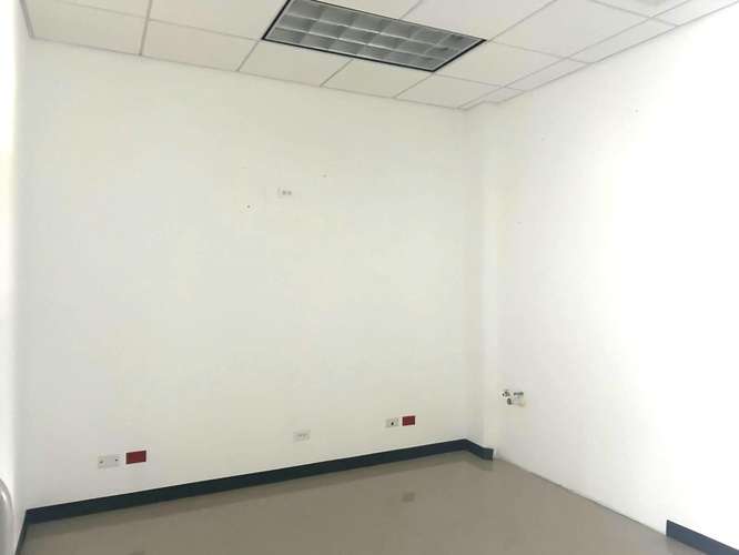 Oficina en centro corporativo  Plaza Roble Escazú - Imagen 8