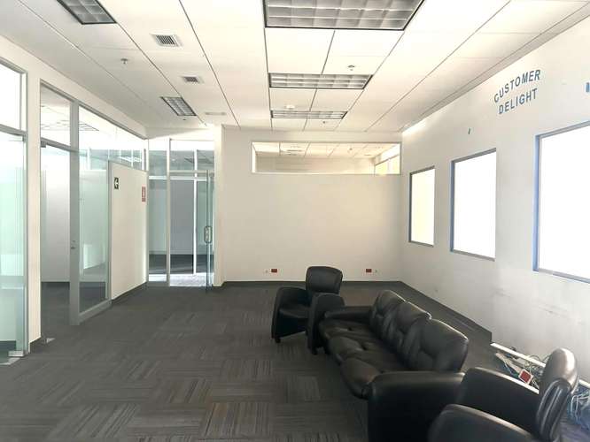 Oficina en centro corporativo  Plaza Roble Escazú - Imagen 9