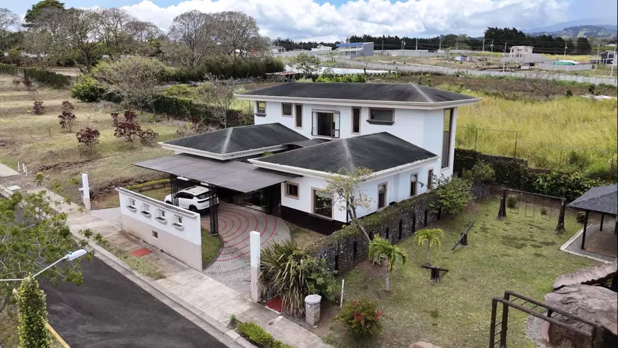 Vendo Casa en San Isidro de Heredia en condominio