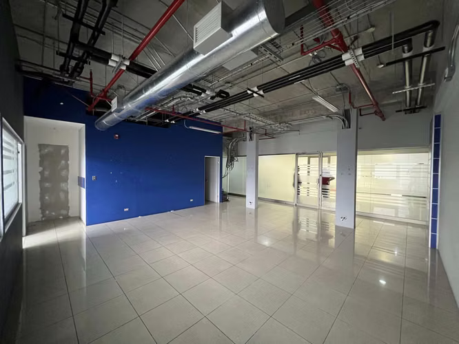SE ALQUILAN OFICINAS EN EDIFICIO CON UBICACIÓN ESTRATÉGICA (ZAPOTE, SAN JOSÉ)
