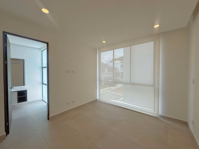ALQUILER DE CASA ESQUINERA EN CONDOMINIO EN SANTA ANA Código. 9068016 - Imagen 12