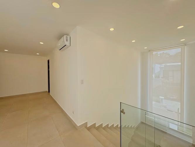 ALQUILER DE CASA ESQUINERA EN CONDOMINIO EN SANTA ANA Código. 9068016 - Imagen 13