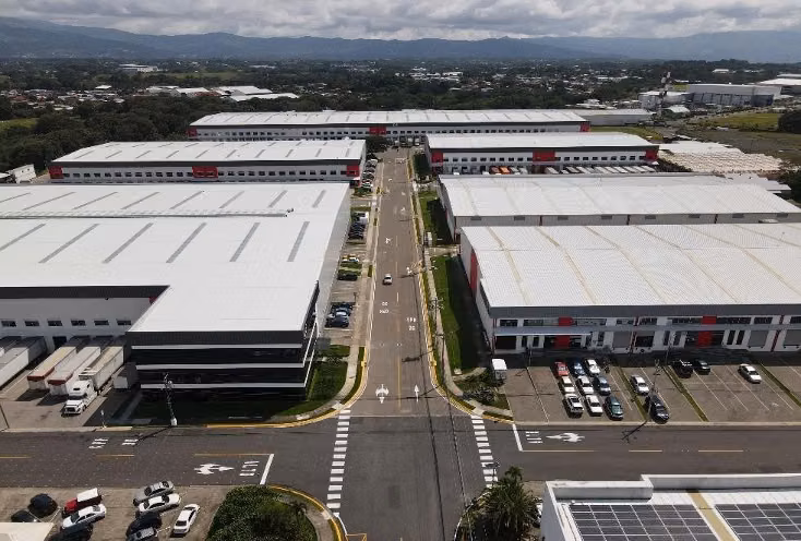 ALQUILA BODEGA EN EL COYOL DE ALAJUELA DISPONIBLE JULIO 2026