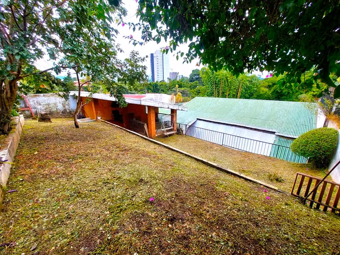 Casa en Venta en Guadalupe con amplio terreno y rancho BBQ – ¡Tu hogar ideal!