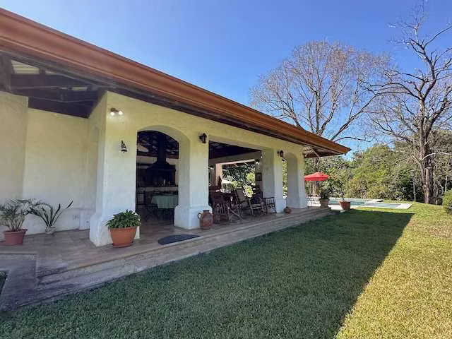 Venta Finca con casaclub y piscina, Orotina para proyecto inmobiliario