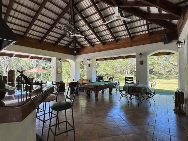 Venta Finca con casaclub y piscina, Orotina para proyecto inmobiliario