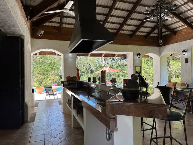 Venta Finca con casaclub y piscina, Orotina para proyecto inmobiliario