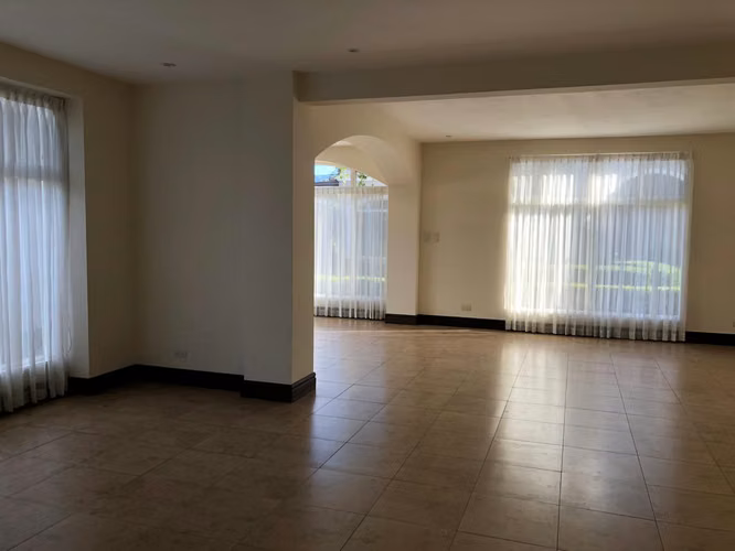 Venta de casa en condominio, en Lomas de Curridabat id 39193