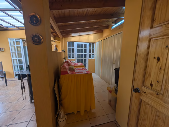 Se vende casa en de un piso en Condominio en Moravia - Imagen 6