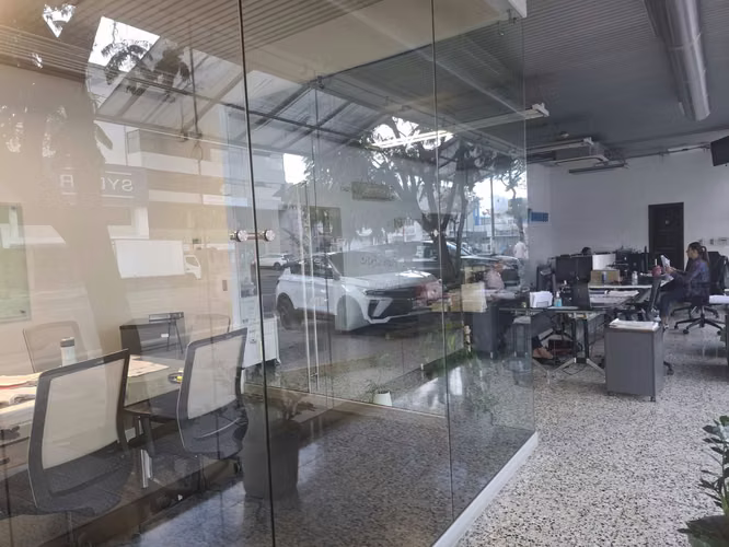 Alquilo Bodega con local comercial y oficinas en Paseo Colon, San José - Imagen 5