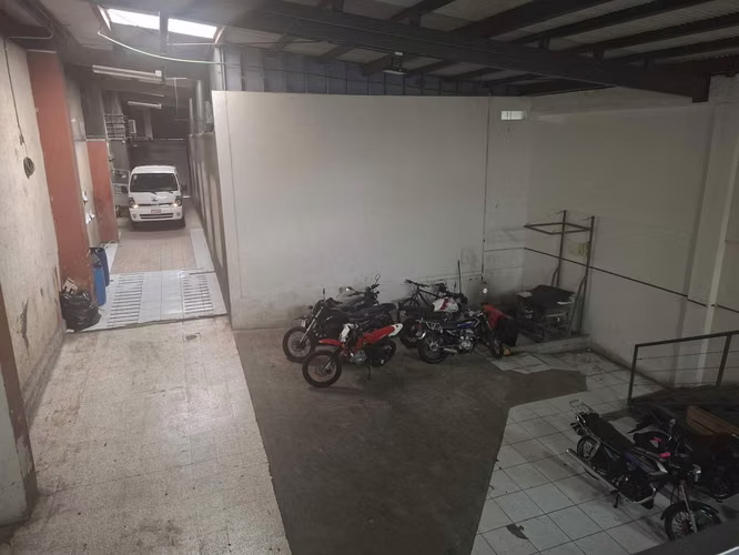 Alquilo Bodega con local comercial y oficinas en Paseo Colon, San José - Imagen 11