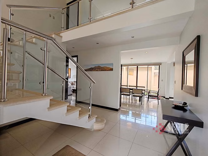 Casa en venta, Guachipelín de Escazú. Loma Real